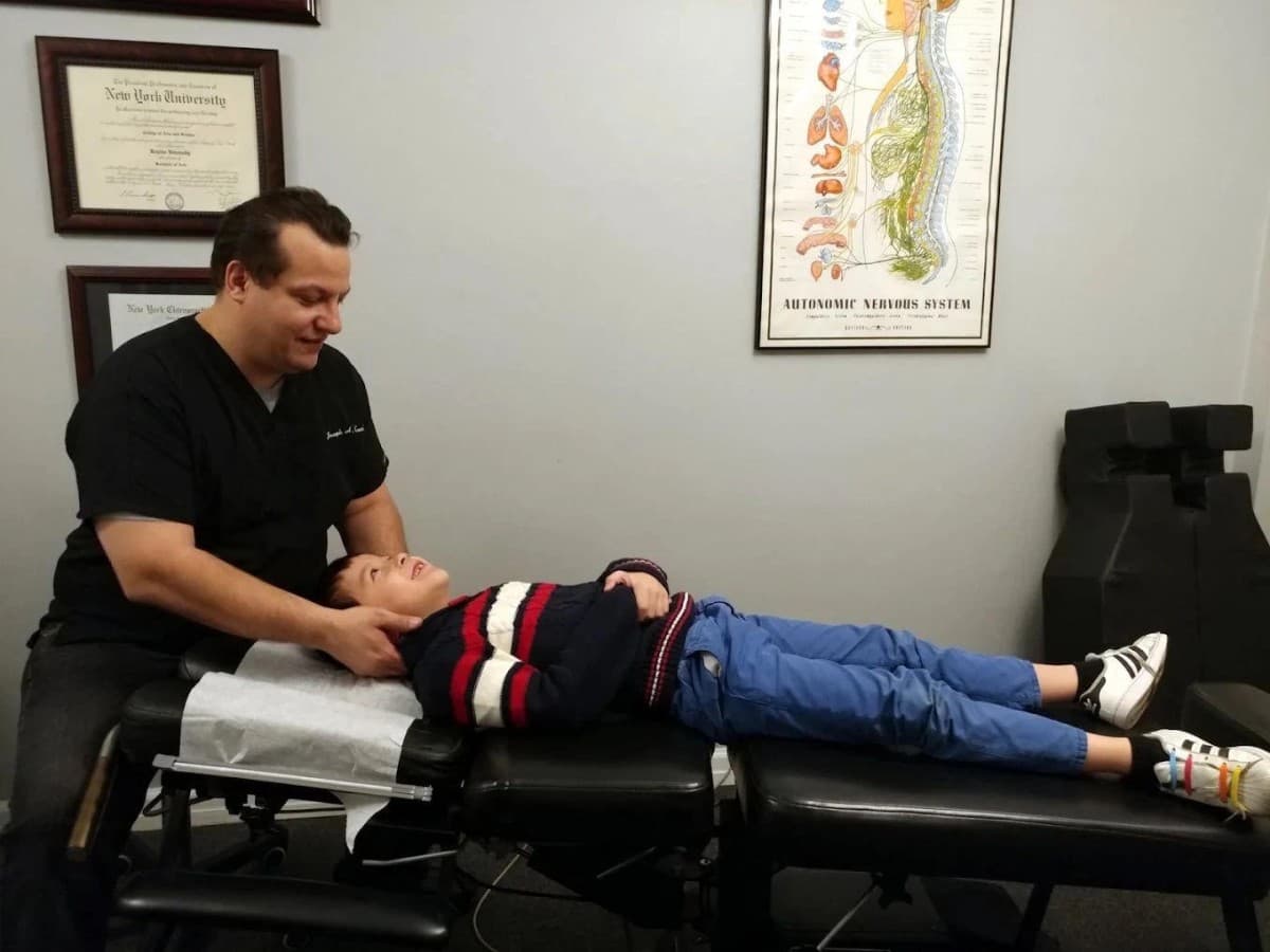Cucci Chiropractic Marks 25 Years, Now Offers Intake Forms in Spanish