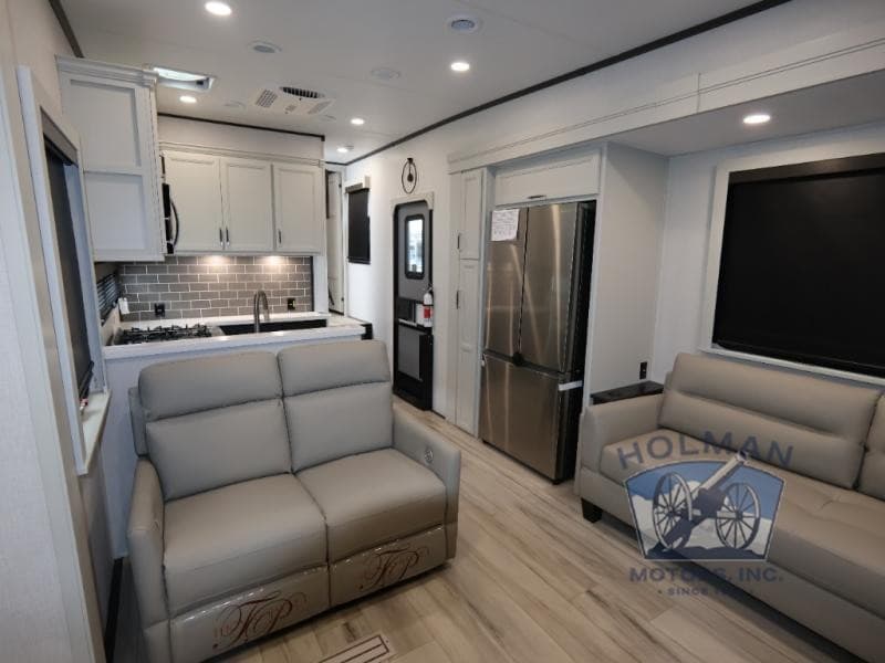 Holman RV Expands Keystone Alpine and Cougar Inventory for Cincinnati Campers