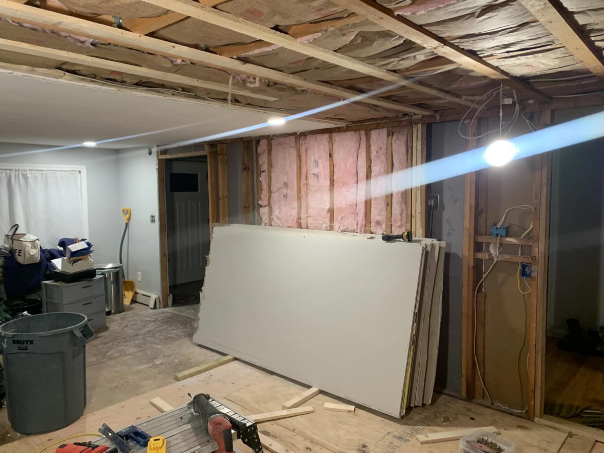 Next Step Property Services Formalizes Single-Tradesman Model for Bathroom Remodels in Derry and Londonderry, NH