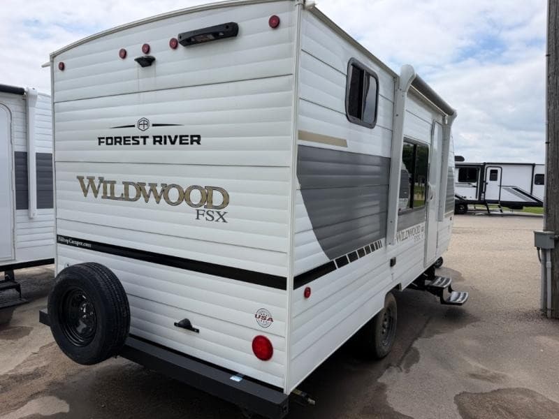Hilltop Camper & RV Expands Camper Sales and Used RV Access in Minnesota