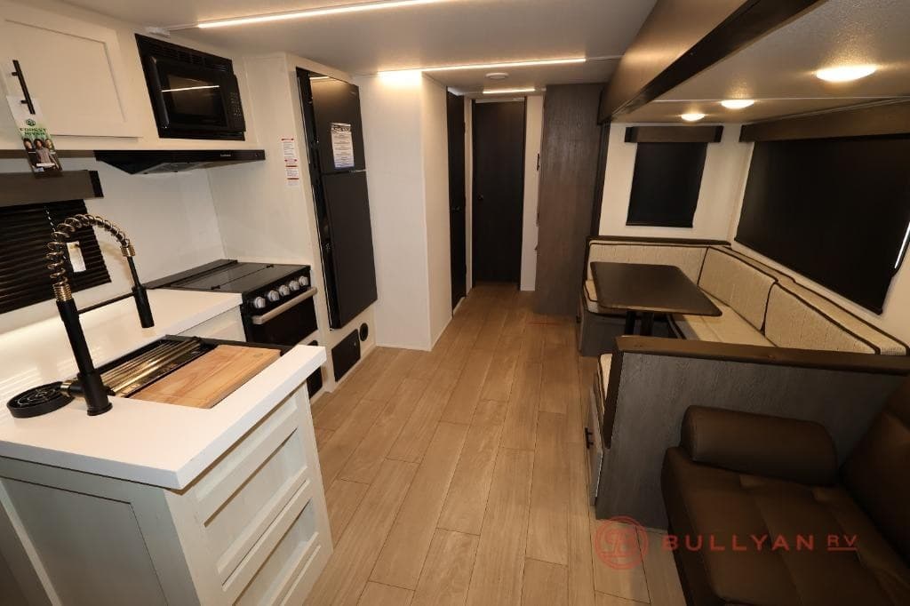 Bullyan RV Adjusts Inventory for Spring Travel Season, Emphasizing Adventure and Off-Road Models